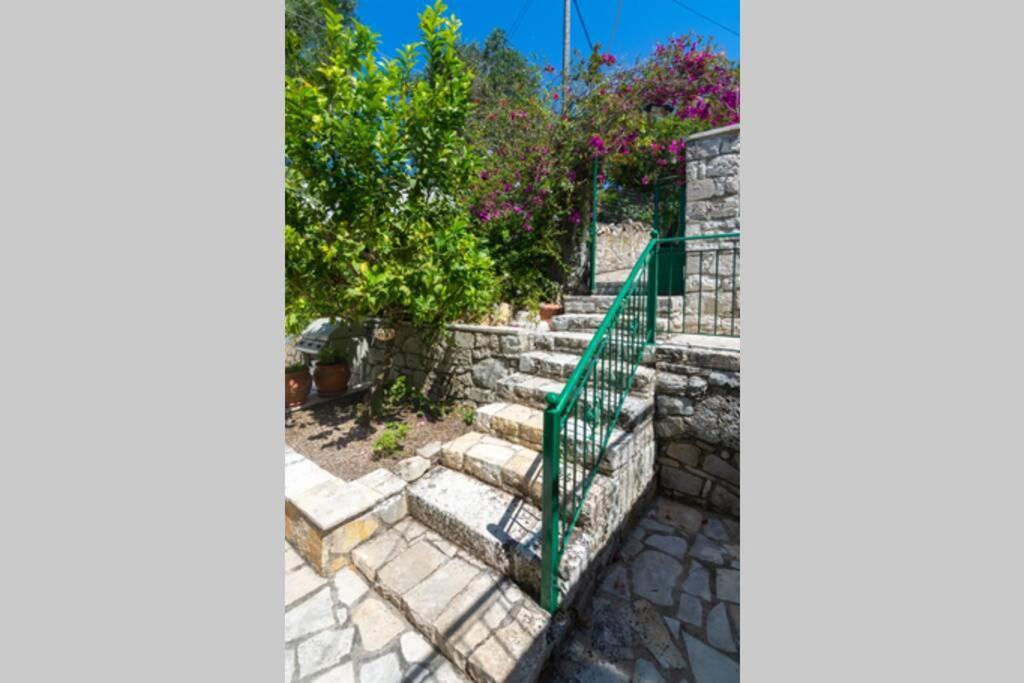 Thanos Cottage Vlachopoulatika Exterior foto